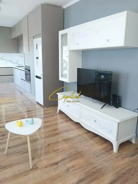 Tirane, jepet me qera apartament 1+1 Kati 9, 70 m² 700 € (21 DHJETORI)