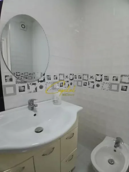 Tirane, jepet me qera apartament 1+1 Kati 9, 70 m² 700 € (21 DHJETORI)