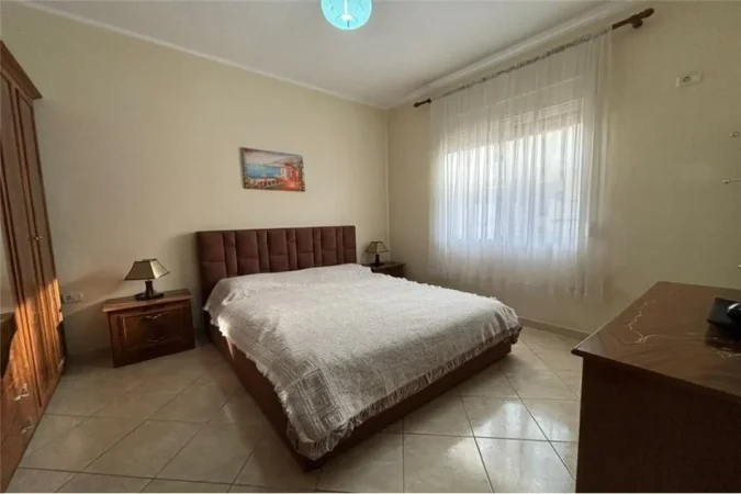 Vlore, jepet me qera apartament 2+1+Ballkon Kati 6, 85 m² 30.000 € (Rruga Hasan Kushta Skele, Vlorë)