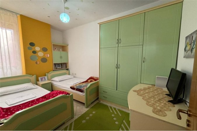 Vlore, jepet me qera apartament 2+1+Ballkon Kati 6, 85 m² 30.000 € (Rruga Hasan Kushta Skele, Vlorë)