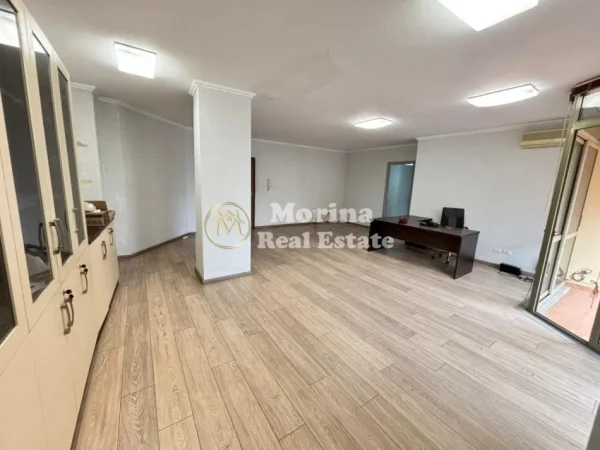 Tirane, shitet apartament 2+1 Kati 3, 103 m² 258.000 € (21 Dhjetori)