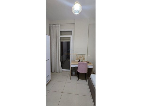 Tirane, jap me qera apartament 2+1 Kati 2, 100 m² 900 € (Kopshti Zoologjik)