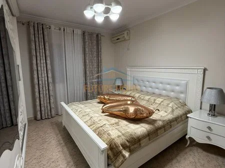 Shitet, Apartament 2+1, Rruga Hoxha Tahsim, Tiranë. AREA61380