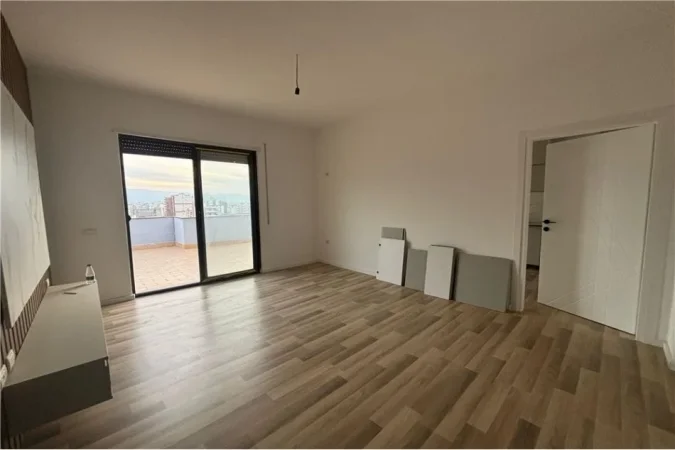 Vlore, shitet apartament+verande | Penthouse 2+1+Ballkon , 277 m² 200.000 € (Rruga “Gjergj Kastrioti”, Vlore)