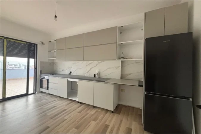 Vlore, shitet apartament+verande | Penthouse 2+1+Ballkon , 277 m² 200.000 € (Rruga “Gjergj Kastrioti”, Vlore)
