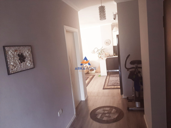 Tirane, shitet apartament 2+1+Ballkon Kati 4, 99 m² 165.000 € (FRESK)