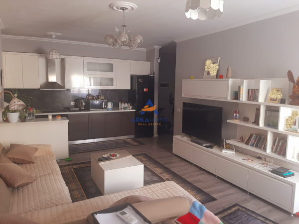 Tirane, shitet apartament 2+1+Ballkon Kati 4, 99 m² 165.000 € (FRESK)