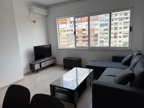 Tirane, jepet me qera apartament 2+1+Ballkon Kati 4, 85 m² 450 € 