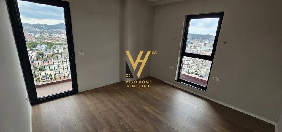 Tirane, jepet me qera zyre Kati 7, 160 m² 2.000 € (GARDEN BUILDING)