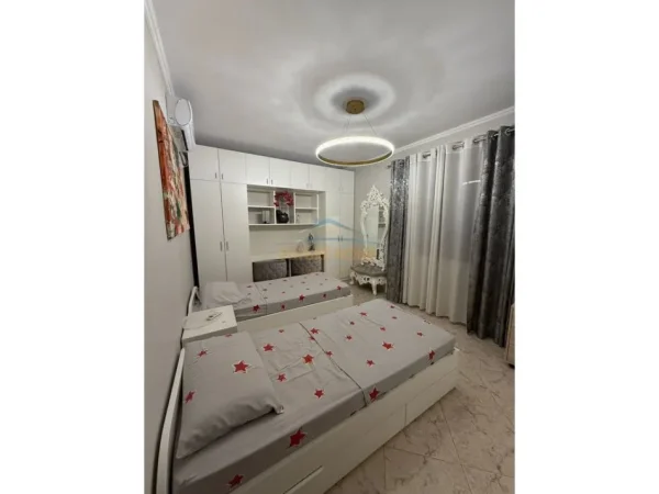 Tirane, shitet apartament 2+1+Ballkon Kati 6, 135 m² 175.000 € (Rruga Hoxha Tahsim)