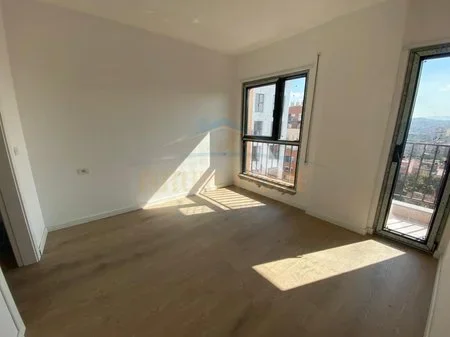 Tirane, shitet apartament 3+1+Ballkon Kati 7, 207 m² 351.200 € (Pazari i ri)