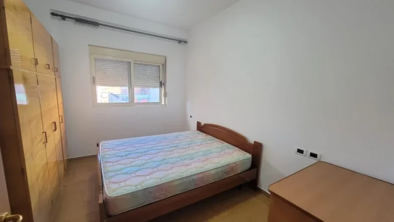 Tirane, jepet me qera apartament 2+1 Kati 2, 95 m² 650 € (Myslym Shyr)