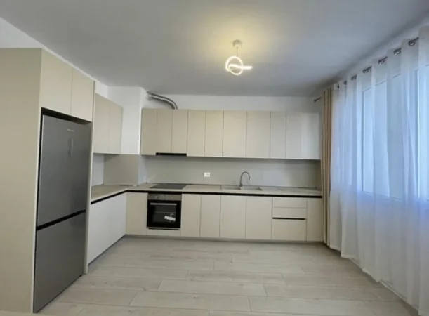 Tirane, jepet me qera apartament 2+1 Kati 9, 100 m² 600 € (Astir.)