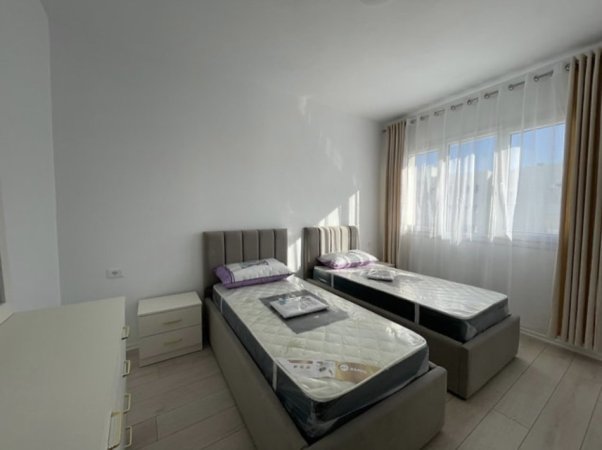 Tirane, jepet me qera apartament 2+1 Kati 9, 100 m² 600 € (Astir.)