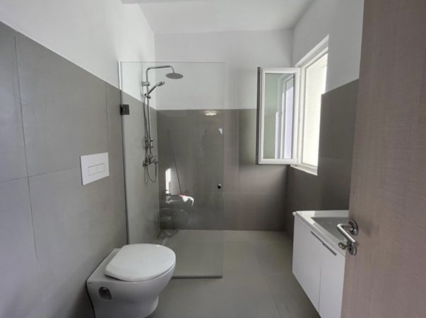 Tirane, jepet me qera apartament 2+1 Kati 9, 100 m² 600 € (Astir.)