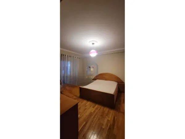 Tirane, shitet apartament 2+1+Ballkon Kati 3, 89 m² 84.995 € (Kamez)