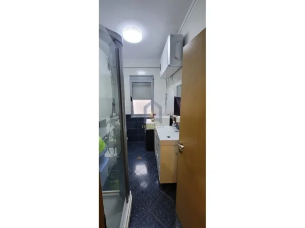 Tirane, shitet apartament 2+1+Ballkon Kati 3, 89 m² 84.995 € (Kamez)