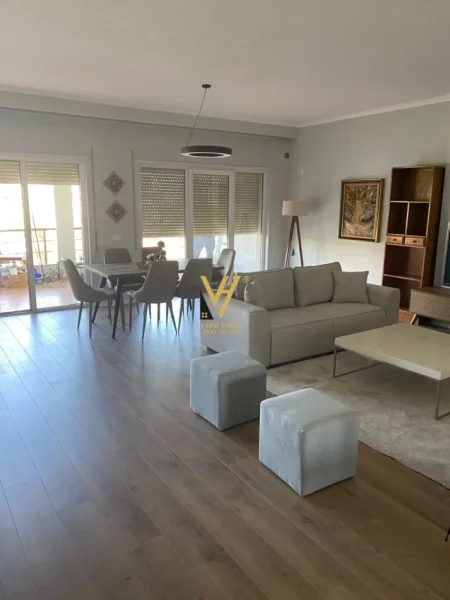 Tirane, jepet me qera apartament 2+1+Ballkon Kati 6, 120 m² 1.100 € (KOPSHTI ZOOLOGJIK)