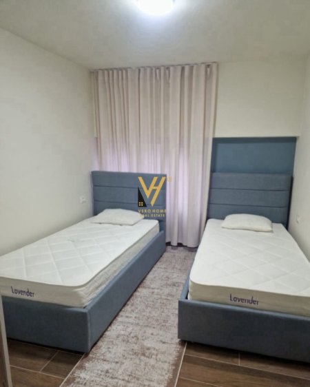 Tirane, jepet me qera apartament 2+1+Ballkon Kati 0, 84 m² 700 € (STACIONI I TRENIT)