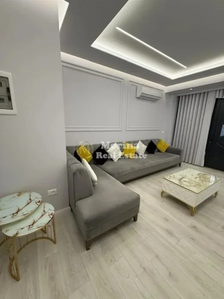 Tirane, jepet me qera apartament 1+1 Kati 1, 60 m² 500 € (Allias)