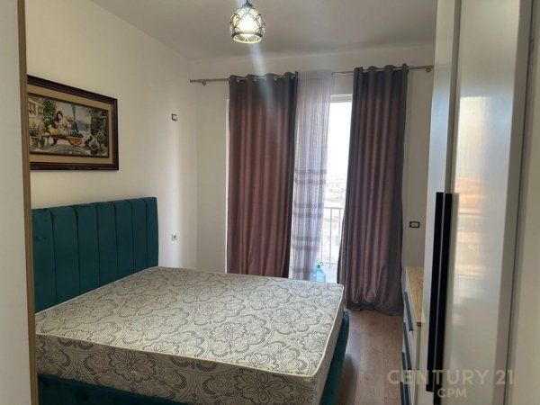 Tirane, jepet me qera apartament 1+1 Kati 9, 93 m² 501 € (Yzberisht)