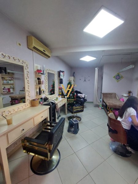 Tirane, jepet me qera ambjent biznesi Kati 0, 70 m² 800 € (SHKOLLA E BASHKUAR)