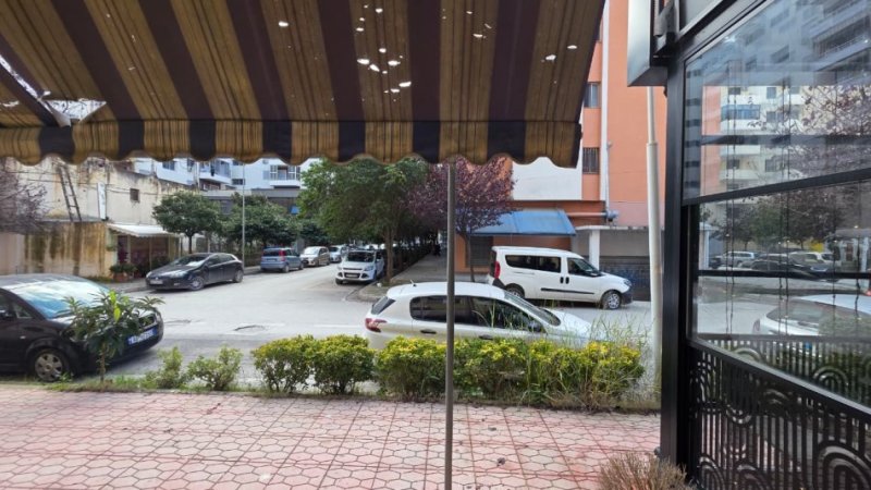 Vlore, jepet me qera , 