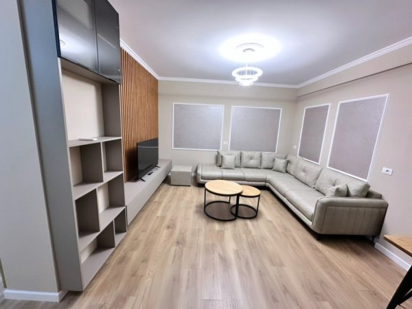 Tirane, shitet apartament 2+1 , 105 m² 165.000 € 