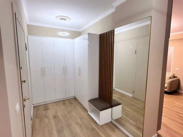 Tirane, shitet apartament 2+1 , 105 m² 165.000 € 