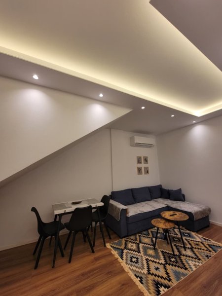 Tirane, jepet me qera apartament 1+1 Kati 0, 65 m² 620 € (Prane Rruges Durresit)