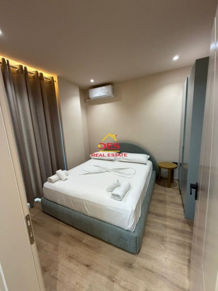 Vlore, jepet me qera apartament 1+1+Ballkon Kati 1, 70 m² 400 € (Rruga Dhimitër Konomi)