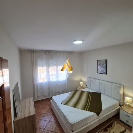 Tirane, jepet me qera apartament 2+1+Ballkon Kati 5, 75 m² 560 € (Rruga e Elbasanit)