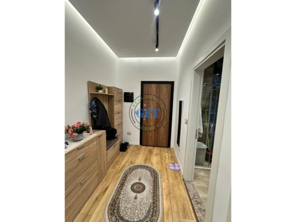 Durres, shitet apartament 2+1 Kati 3, 100 m² 200.000 € (Qender)
