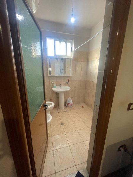 JEPET ME QERA KATI I 2-TË I NJË VILE NE ASTIR,   450 €URO