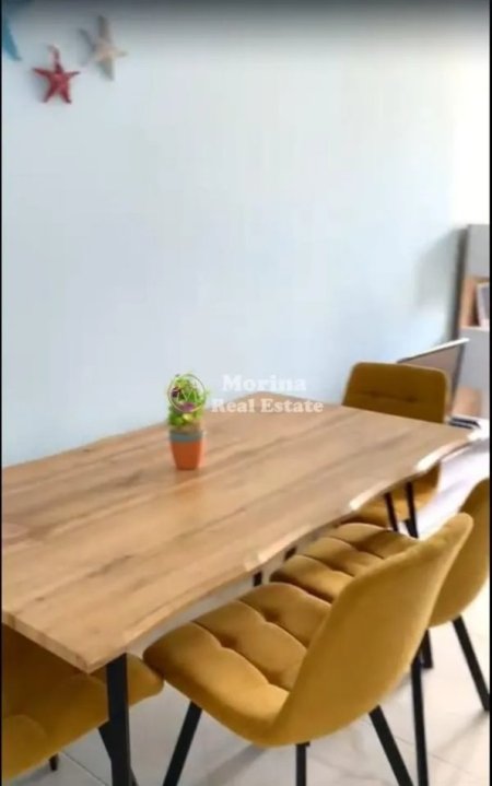 Tirane, jepet me qera apartament 1+1 Kati 8, 65 m² 500 € (Yzberisht)