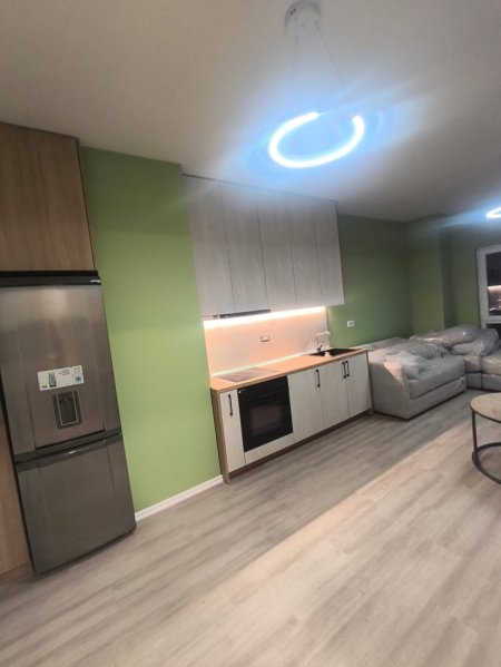 Tirane, jepet me qera apartament 1+1+Ballkon , 76 m² 650 € (Zogu i zi)