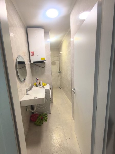 Tirane, jepet me qera apartament 1+1+Ballkon , 76 m² 650 € (Zogu i zi)