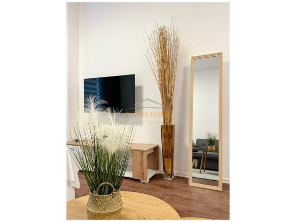 Tirane, jepet me qera apartament 2+1+Ballkon Kati 2, 90 m² 1.200 € (Komuna E Parisit)