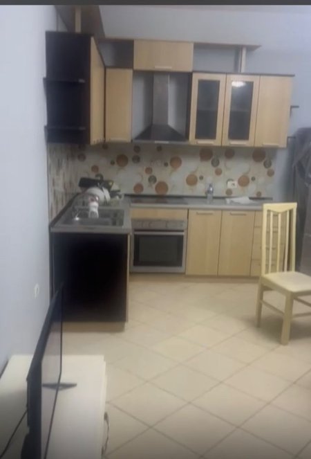 Tirane, jepet me qera shtepi 1+1 Kati 1, 75 m² 420 € (Unaza e Re)