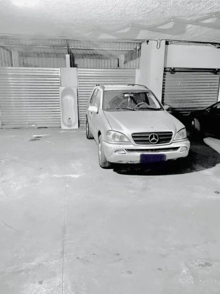 Tirane, jepet me qera garazh | post parkimi Kati -1, 25 m² 150 € 