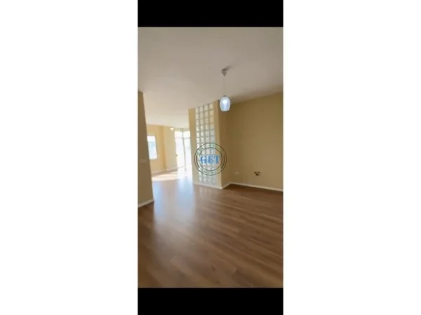 Durres, shitet apartament 2+1 Kati 9, 105 m² 155.000 € (Drejtoria e Policise)