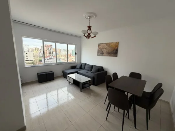 Tirane, jepet me qera apartament 2+1+Ballkon Kati 4, 80 m² 450 € (Astir)