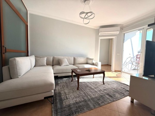 Tirane, jepet me qera apartament 2+1 Kati 7, 89 m² 750 € (Rruga e Kosovareve)