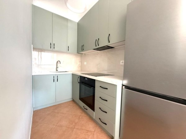 Tirane, jepet me qera apartament 2+1 Kati 7, 89 m² 750 € (Rruga e Kosovareve)