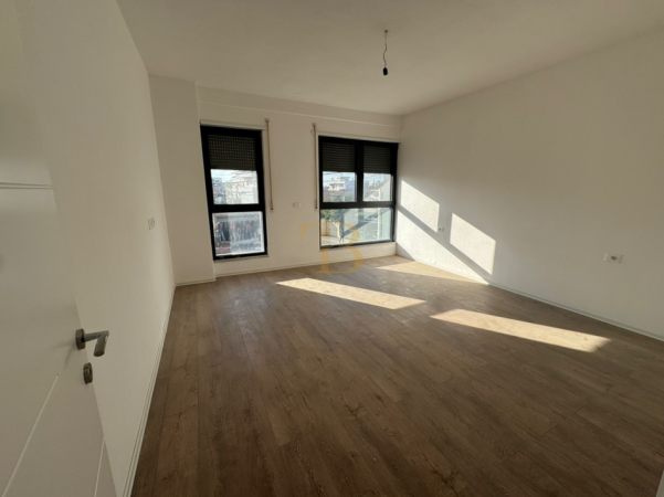 Tirane, shitet apartament 1+1+Ballkon Kati 2, 79 m² 145.600 € (rruga "Jordan Misja")