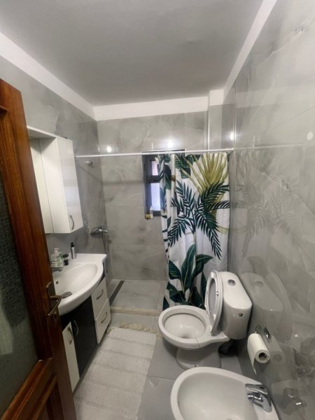 Tirane, shitet apartament 1+1+Ballkon Kati 2, 63 m² 85.000 € (Llambi Bonata)