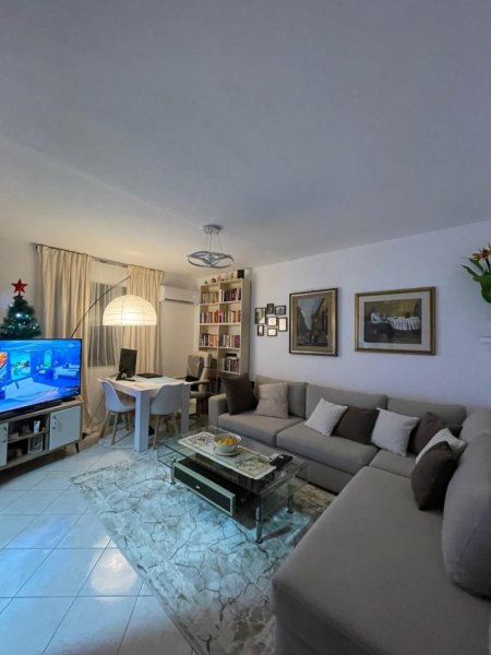 Tirane, shitet apartament 1+1+Ballkon Kati 2, 63 m² 85.000 € (Llambi Bonata)