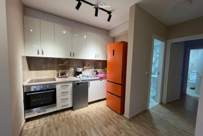Tirane, jepet me qera apartament 2+1+Ballkon Kati 9, 110 m² 720 € (Rruga Don Bosko)