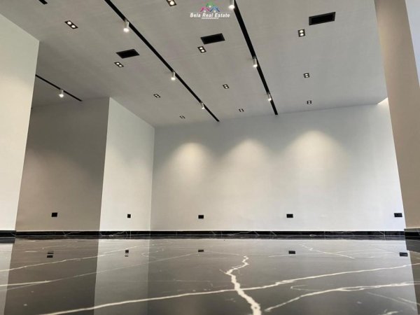 Tirane, jepet me qera zyre Kati 2, 117 m² 1.000 € (Rrugab Eshref Frasheri)