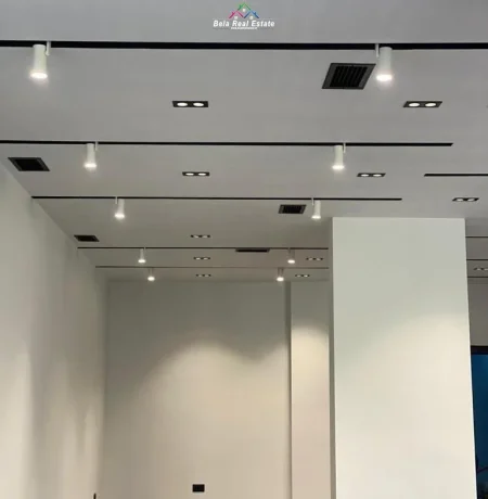 Tirane, jepet me qera zyre Kati 2, 117 m² 1.000 € (Rrugab Eshref Frasheri)